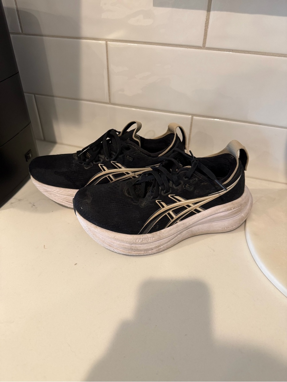 Asics gel nimbus 28
